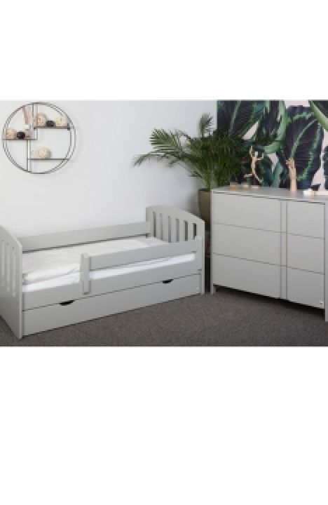 LIGHT GREY YappyLux toddler bed and YappyClassic dresser